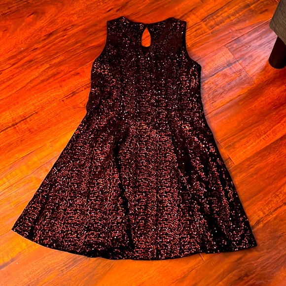 Sequins dress - Picture 2 of 3